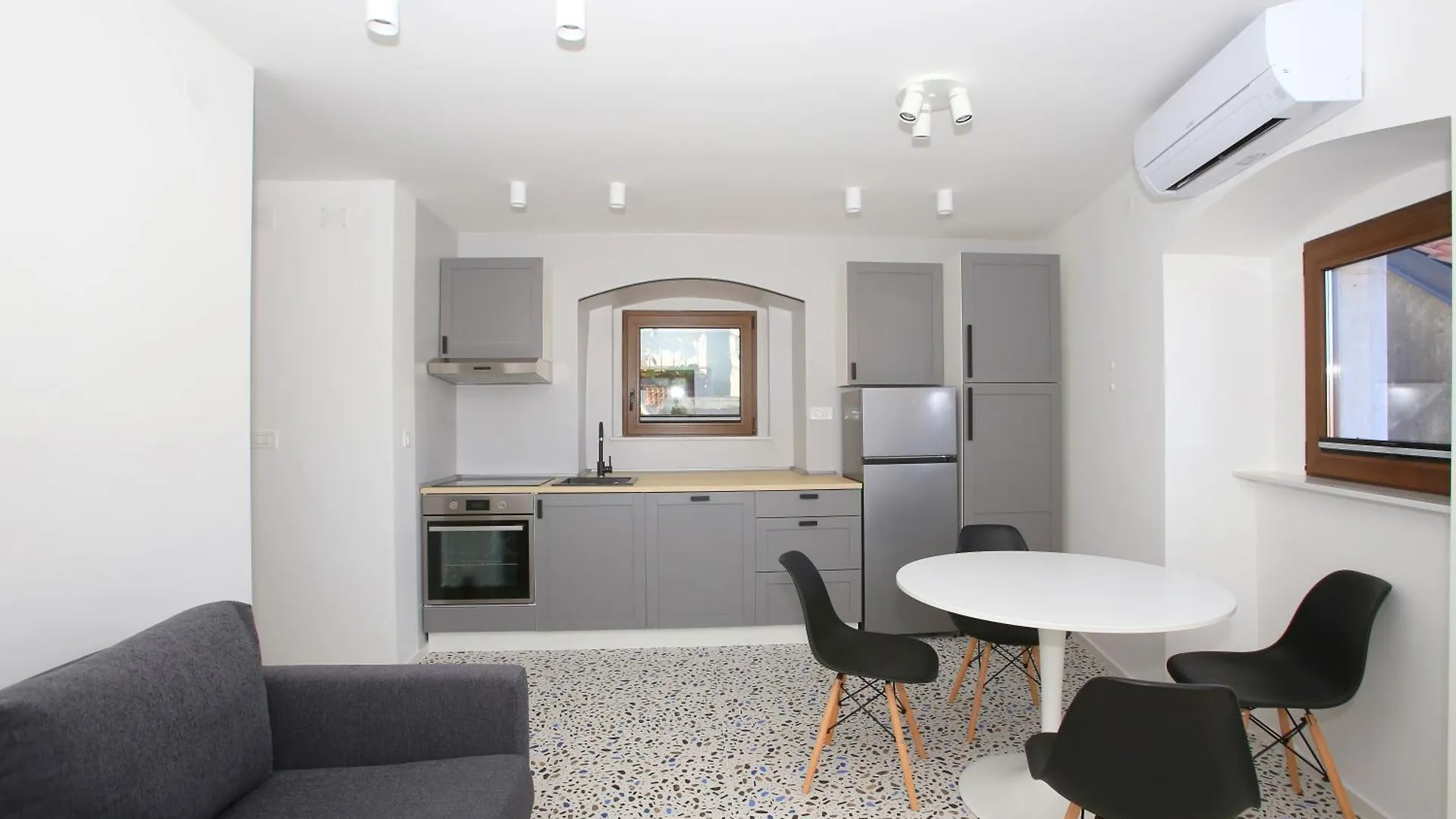 Villa Ula Premium Apartments ,Free Private Parking Abbázia